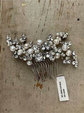 Erica Koesler Swarovski Pearl & Crystal Bridal Heirloom Hair Comb - Silver NWT